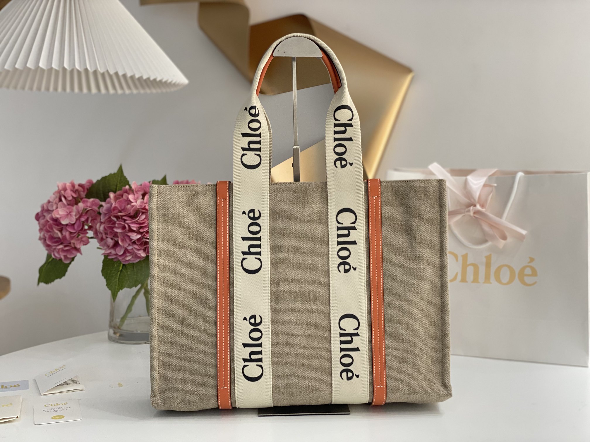 Chloe Large Woody Tote Bag In Linen